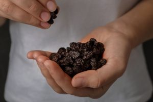 Holding raisins high in sugar