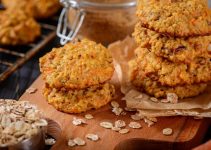 Freshly baked cookies with a recipe for cran and oats