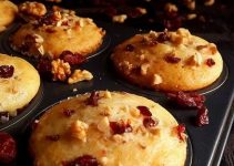 Cranberry Muffins with Walnuts