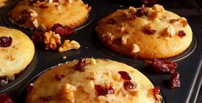 Cranberry Muffins with Walnuts