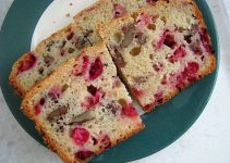 Wheat Flour Cranberry Cake