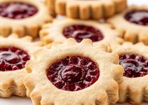 Beautiful and Tasty Looking Cranberry Linzer Cookies